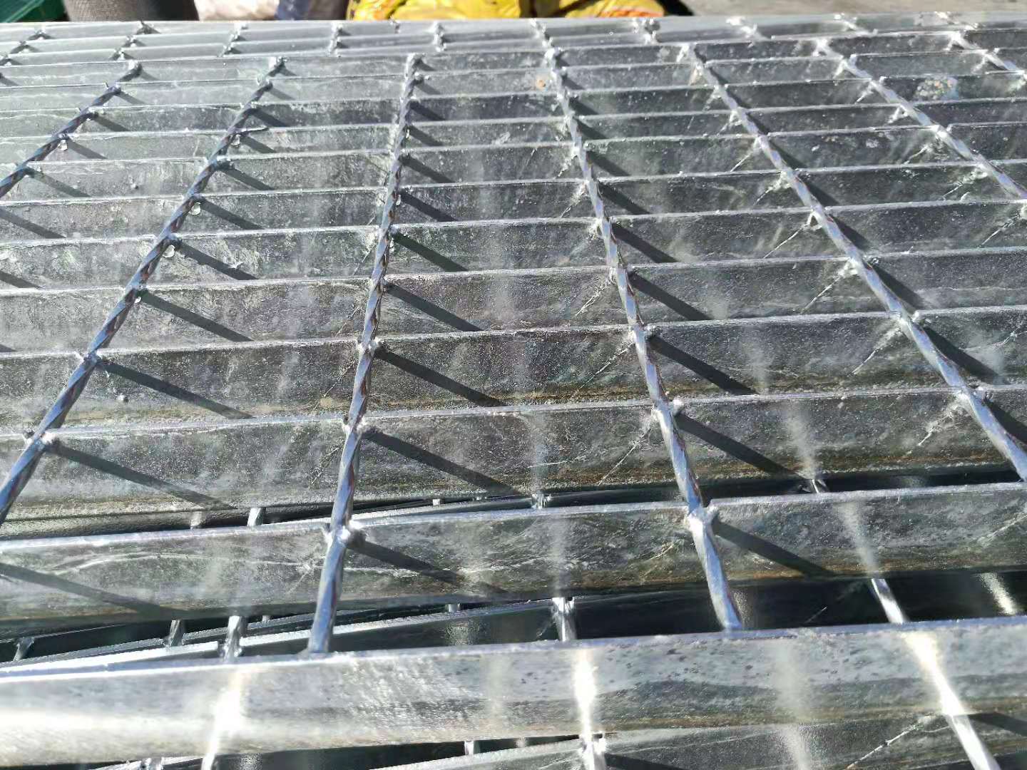不銹鋼鋼格板集磊不銹鋼鋼格板實(shí)體廠家